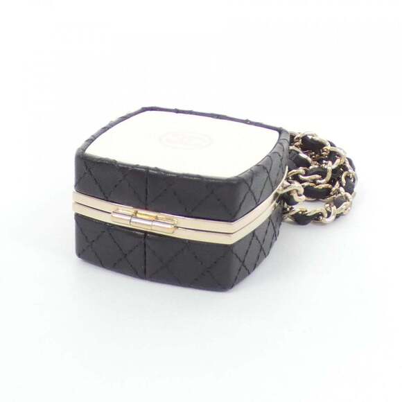 CHANEL Black Clutch Bag - Picture 3 of 10